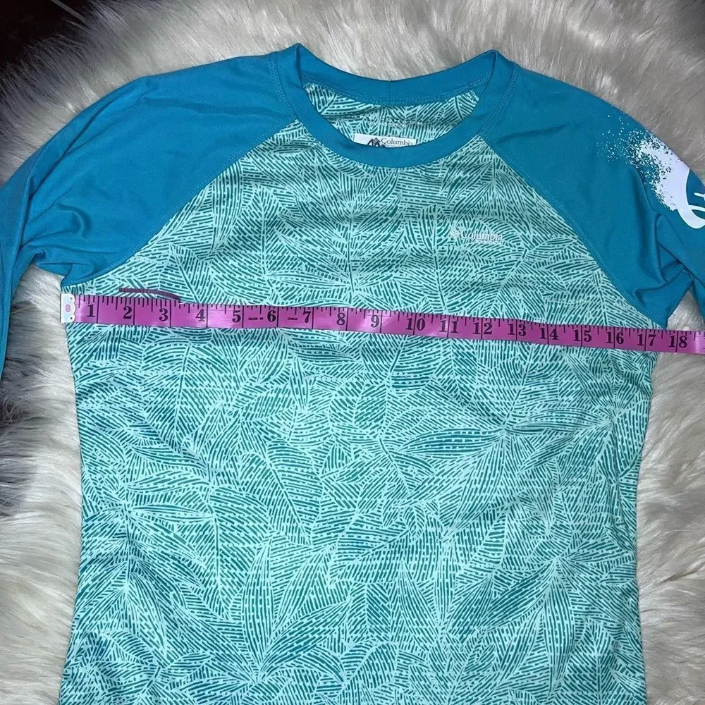 Columbia turquoise/sea green print rash gaurd sz large(14/16)
